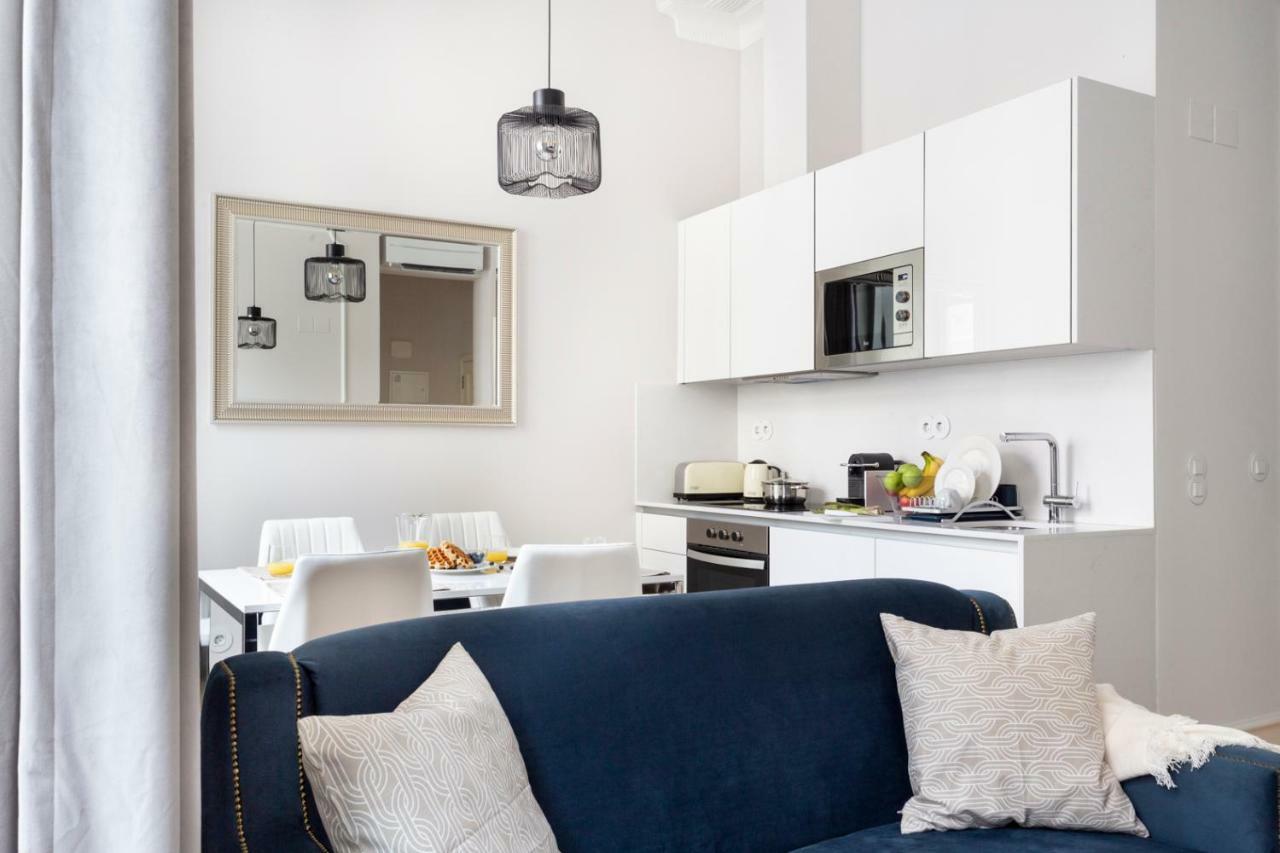 Joivy Wonderful 2Br Flat In The City Centre Lisbona Esterno foto